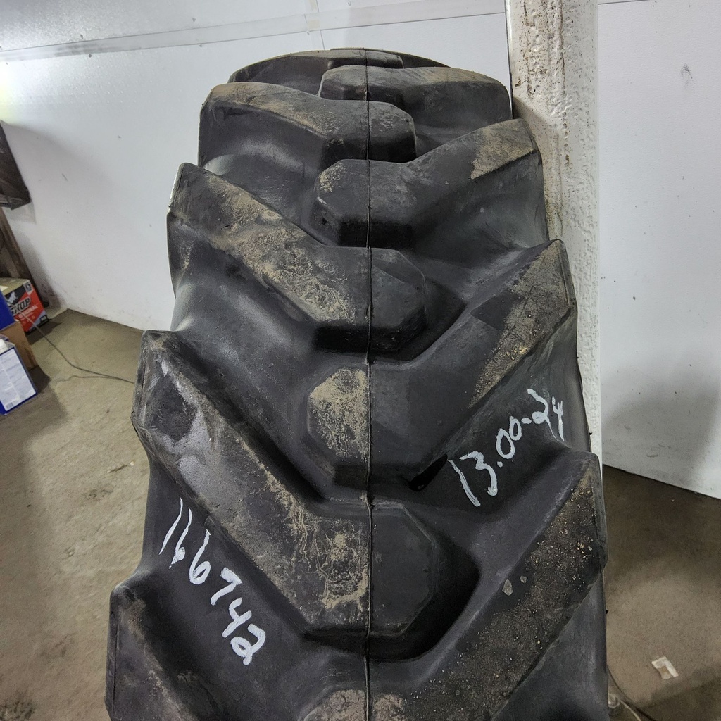 13.00-24 Goodyear SGG-2A Grader G-2 F (12 Ply), 90%