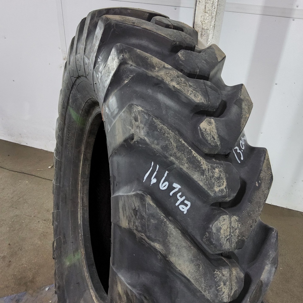 13.00-24 Goodyear SGG-2A Grader G-2 F (12 Ply), 90%