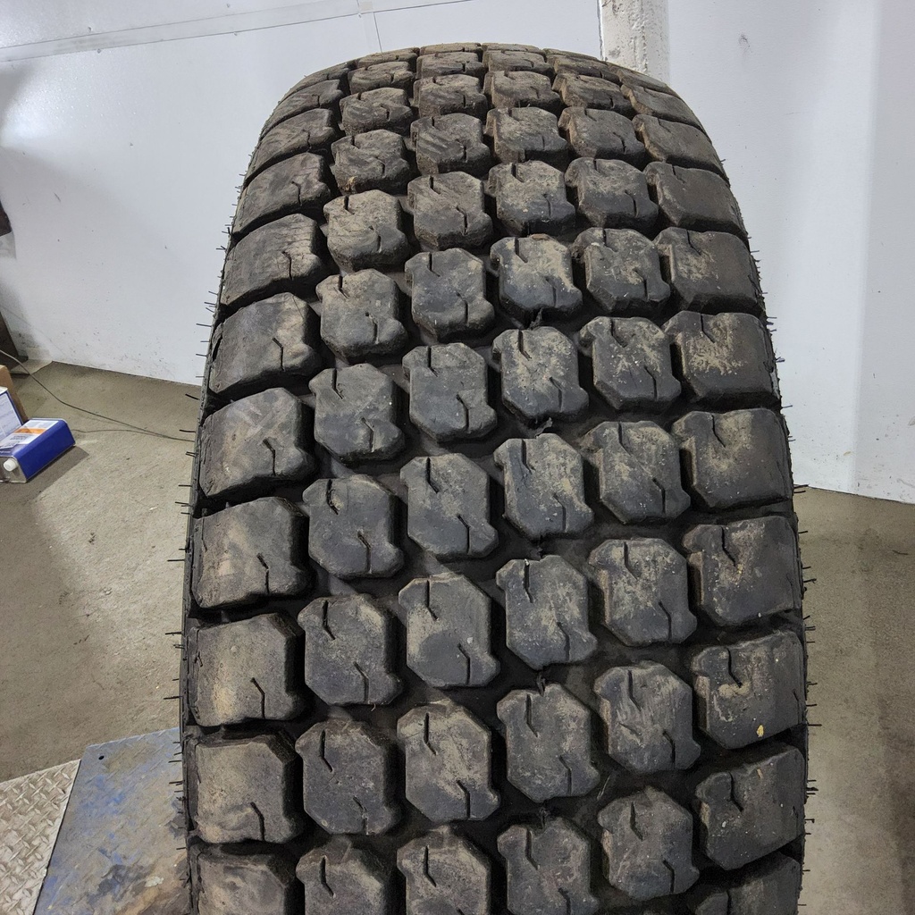 17.5L-24 Galaxy Mighty Mow R-3 D (8 Ply), 95%