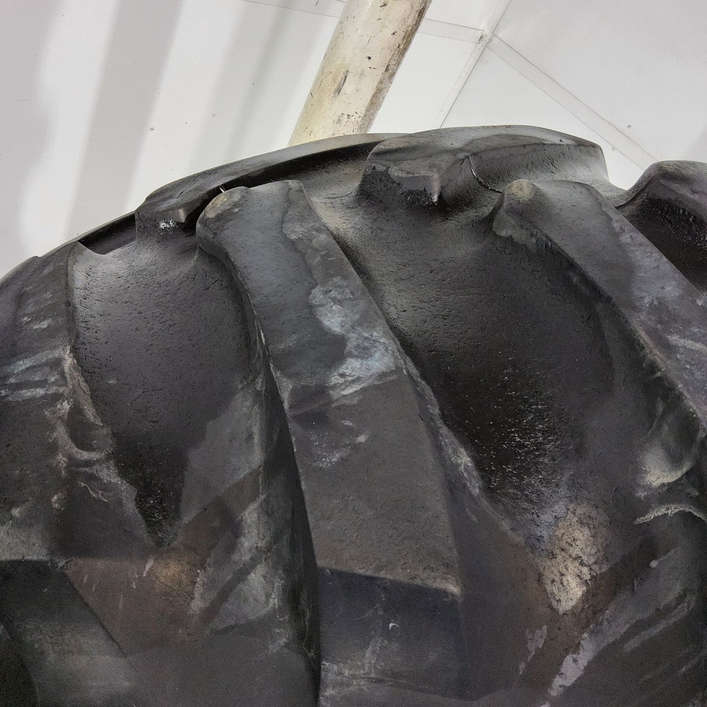 28L-26 Firestone Super All Traction 23 R-1 F (12 Ply), 60%