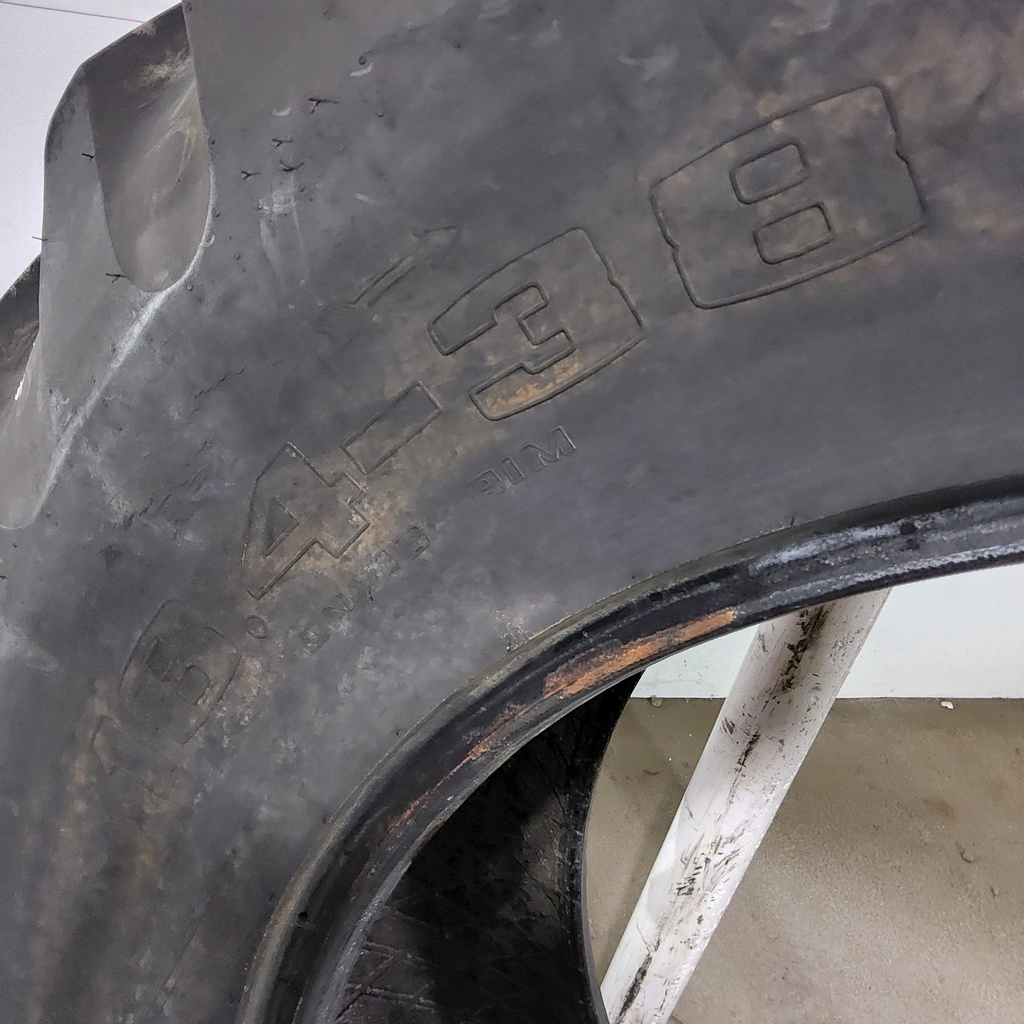 18.4-38 Power Mark L/S Rear Trac R-1 D (8 Ply), 80%