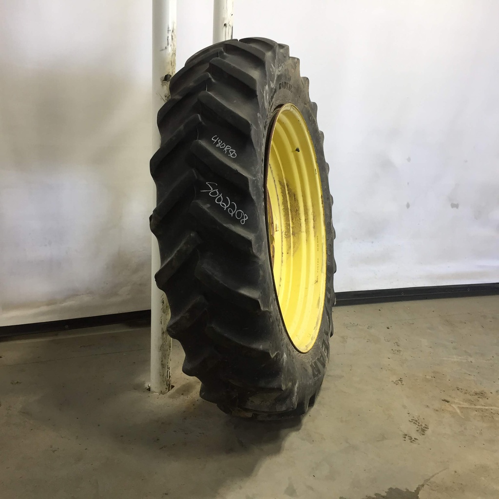 480/80R50 Goodyear Farm DT800 Super Traction R-1W on John Deere Yellow 12-Hole Stub Disc 60%