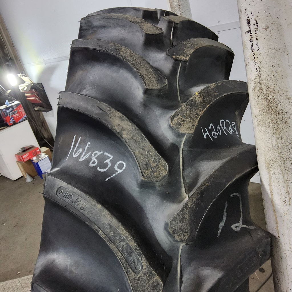 420/85R28 Firestone Radial All Traction FWD R-1 139B 99%