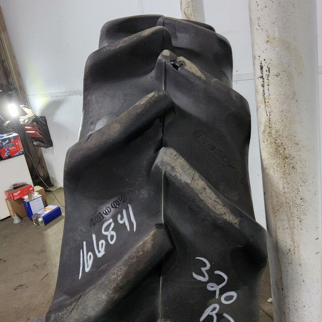 320/85R38 Goodyear Farm DT800 Super Traction R-1W 138A8 75%