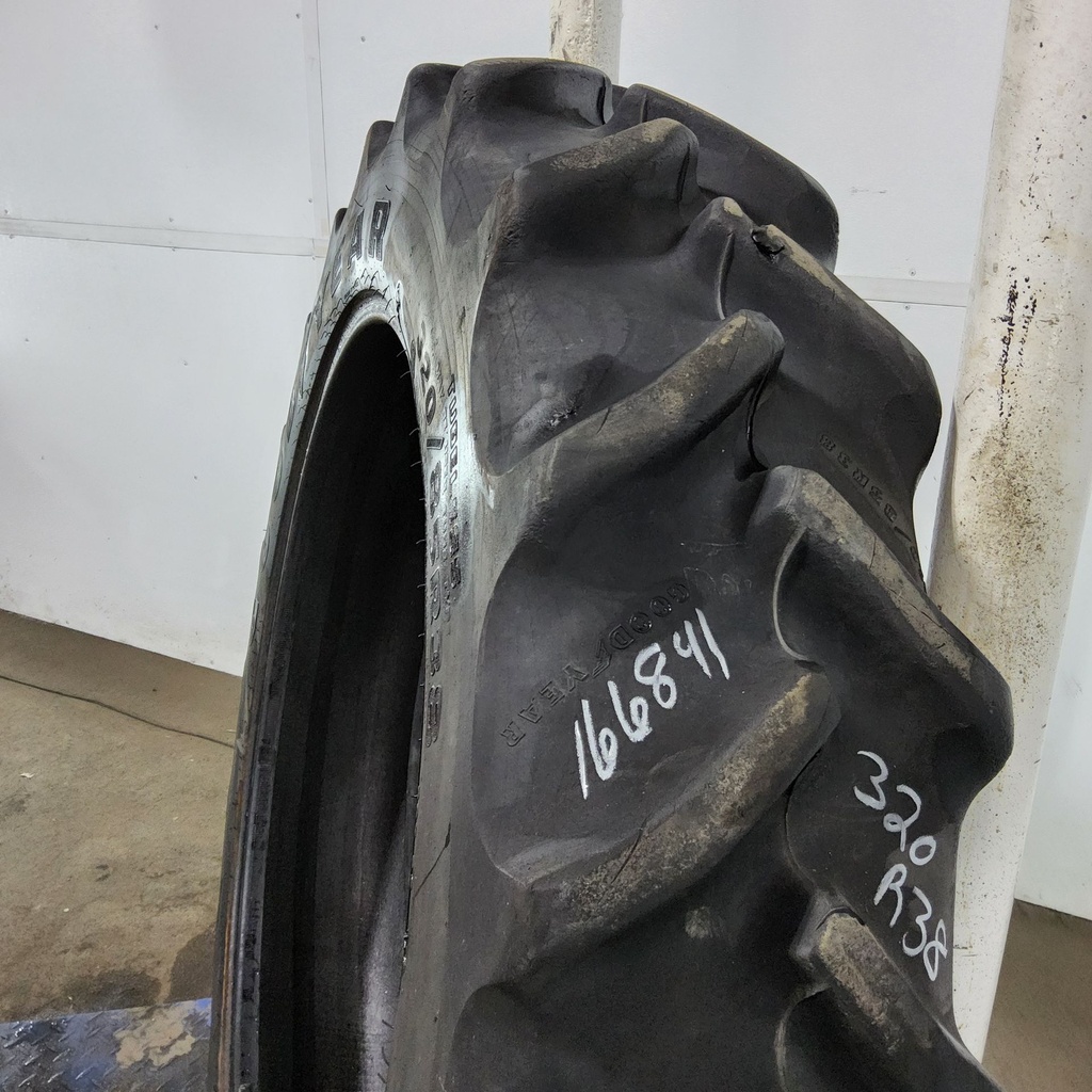 320/85R38 Goodyear Farm DT800 Super Traction R-1W 138A8 75%