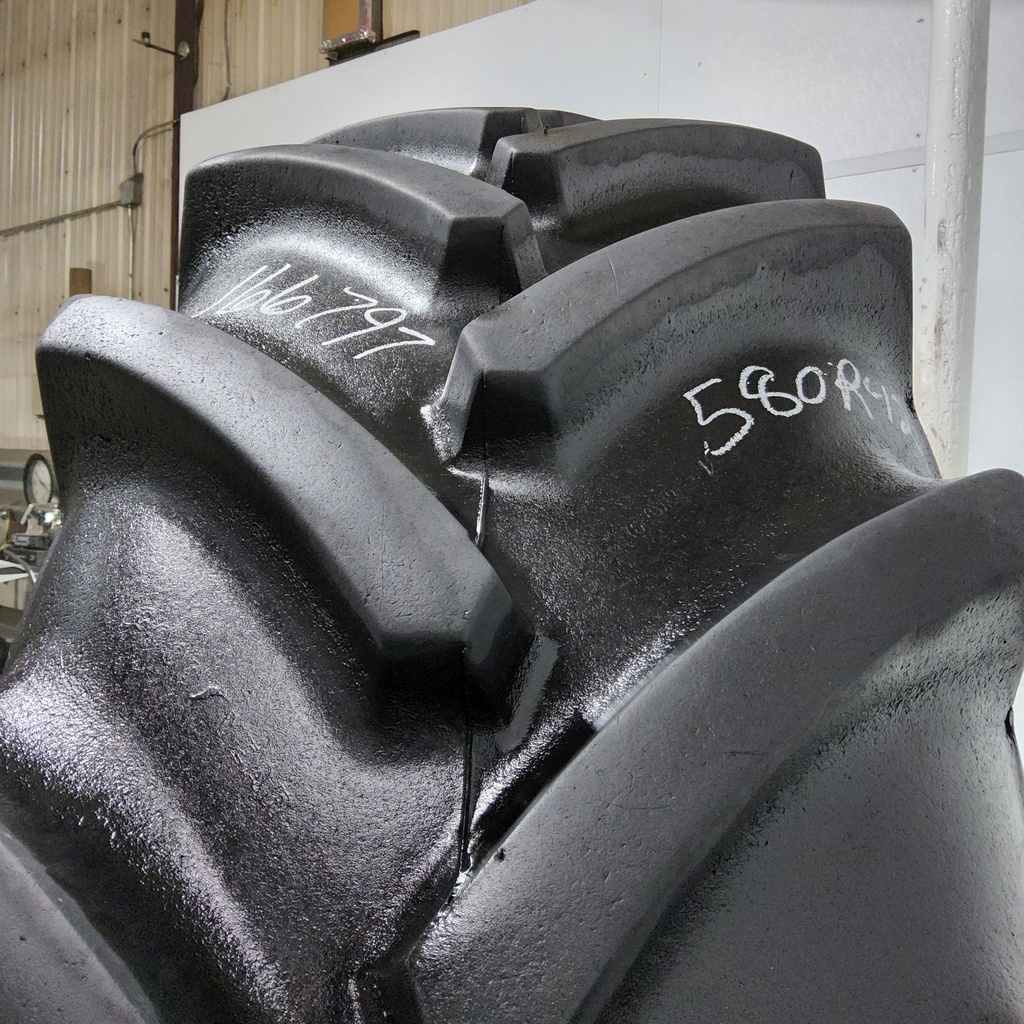 580/85R42 Goodyear Farm DT806 Optitrac R-1W 166B 80%