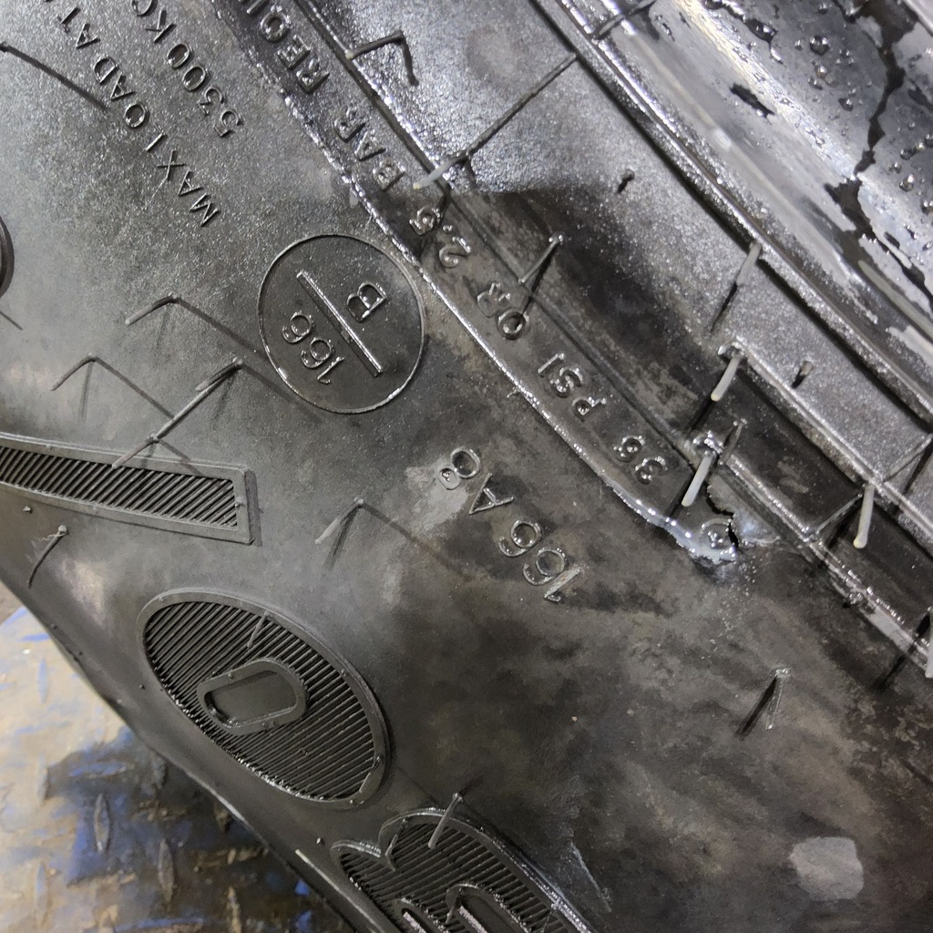 580/85R42 Goodyear Farm DT806 Optitrac R-1W 166B 80%