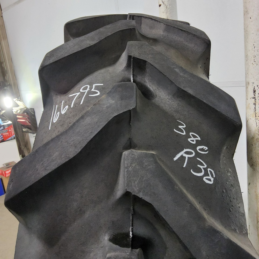 380/80R38 Titan Farm AG49M Radial R-1W 142B 60%