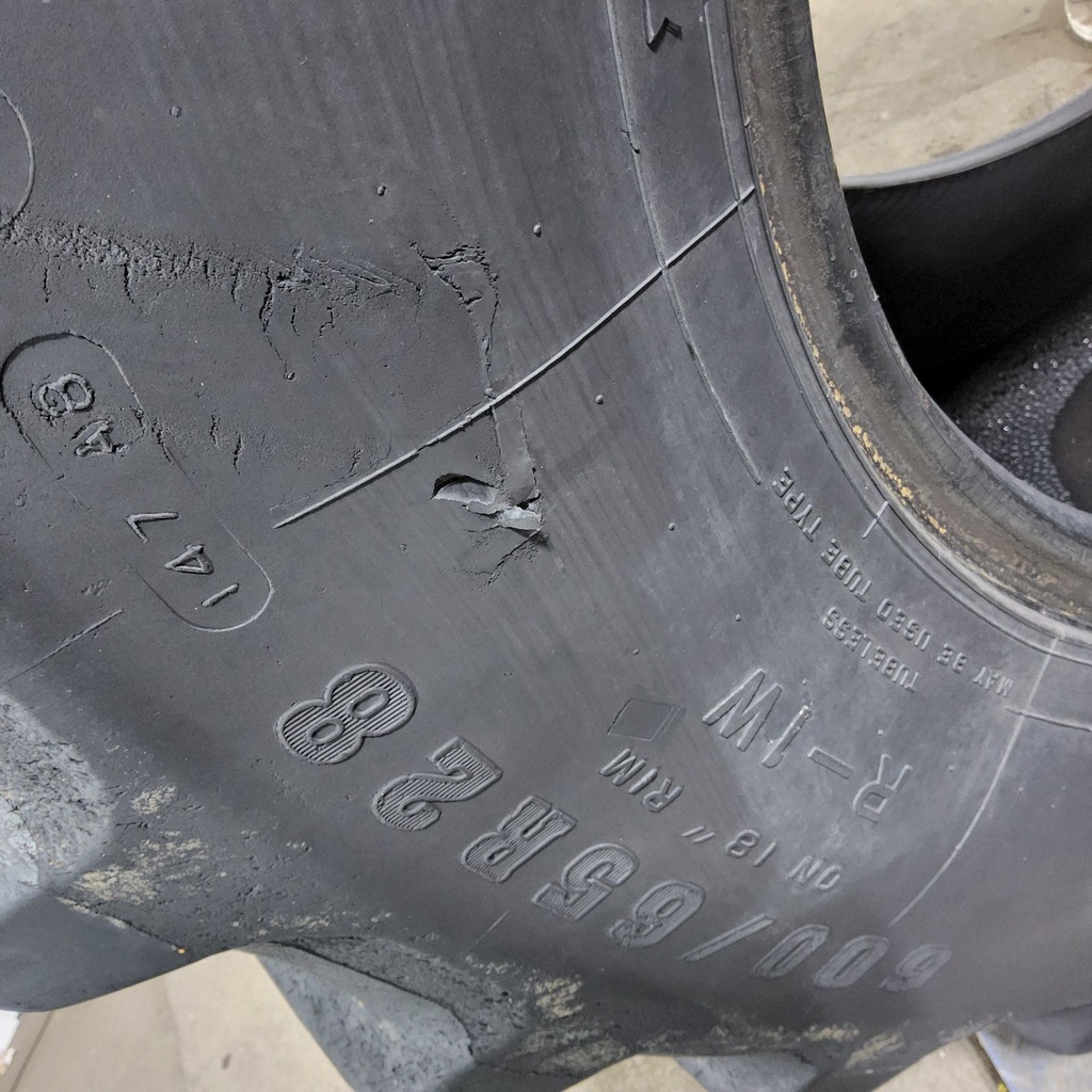 600/65R28 Firestone Radial All Traction DT R-1W 147B 45%