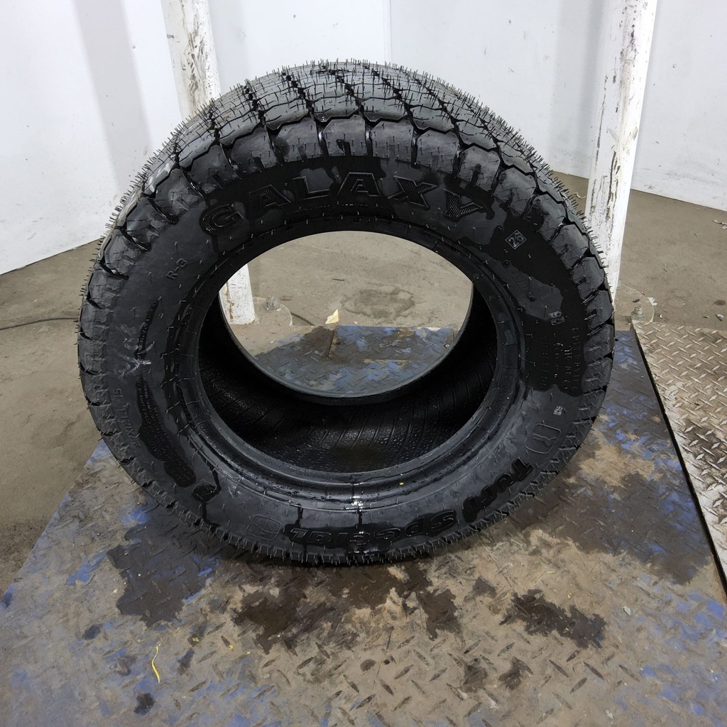 27x12LL-15 Galaxy Turf Special R-3 C (6 Ply), 99%