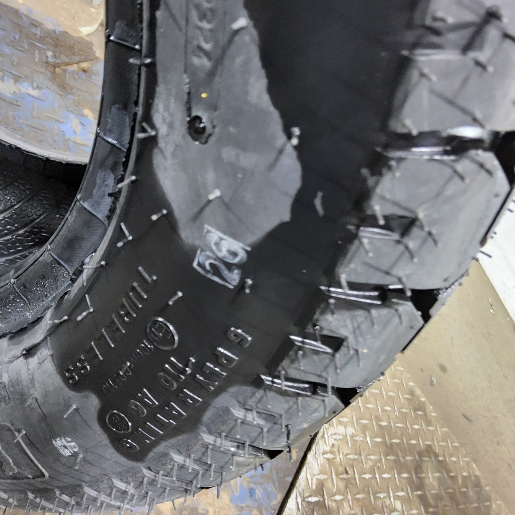 27x12LL-15 Galaxy Turf Special R-3 C (6 Ply), 99%