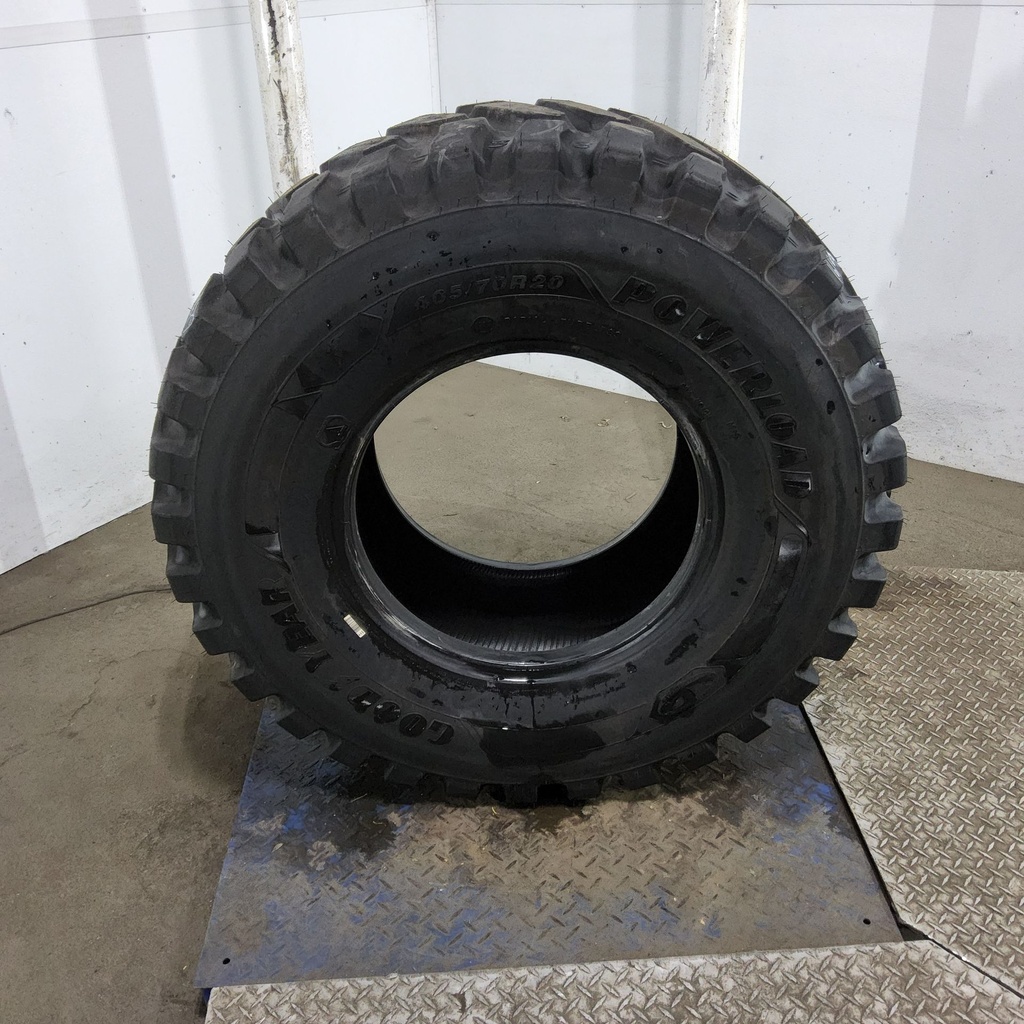 405/70R20 Goodyear Powerload E-2/L-2 143B/155A8 99%
