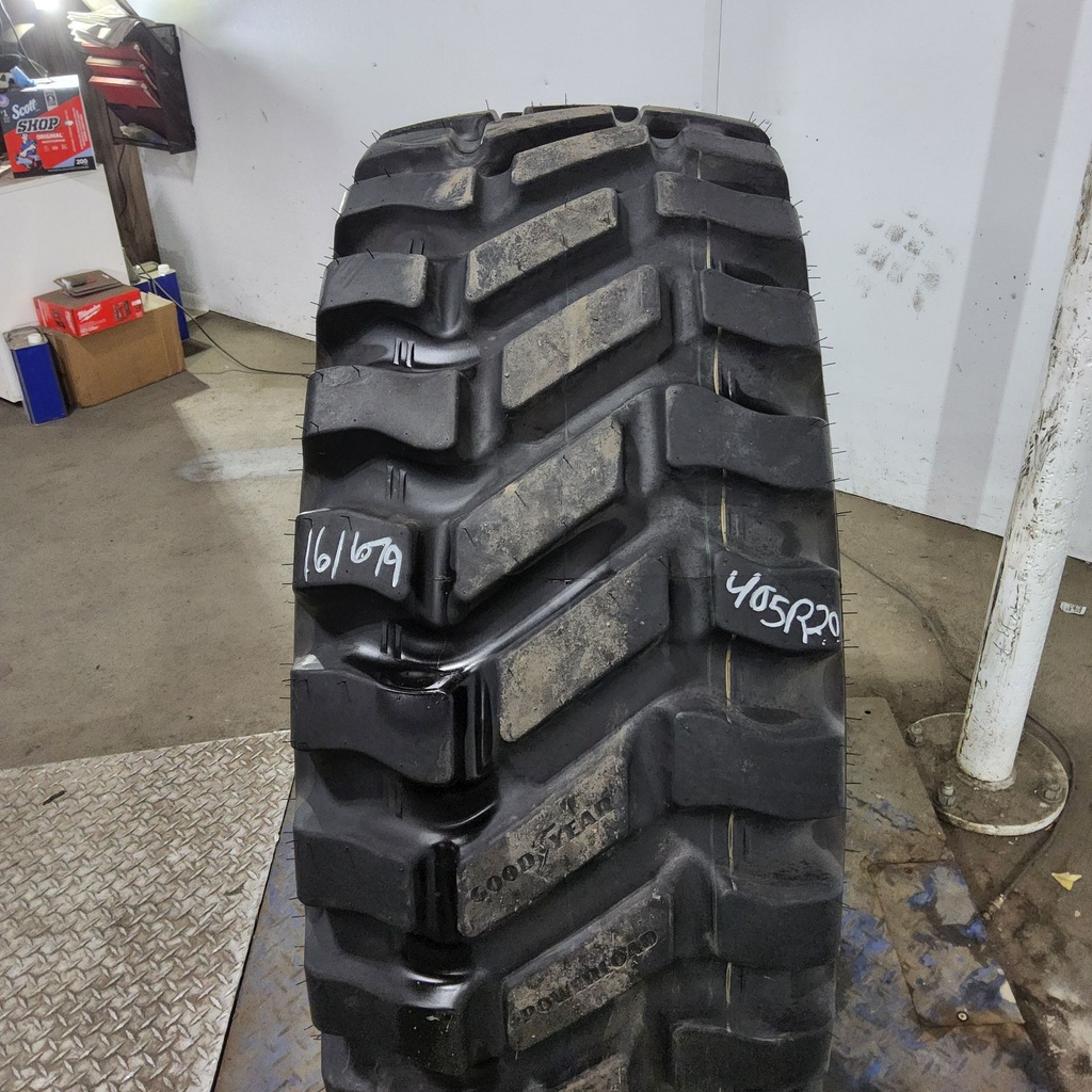 405/70R20 Goodyear Powerload E-2/L-2 143B/155A8 99%