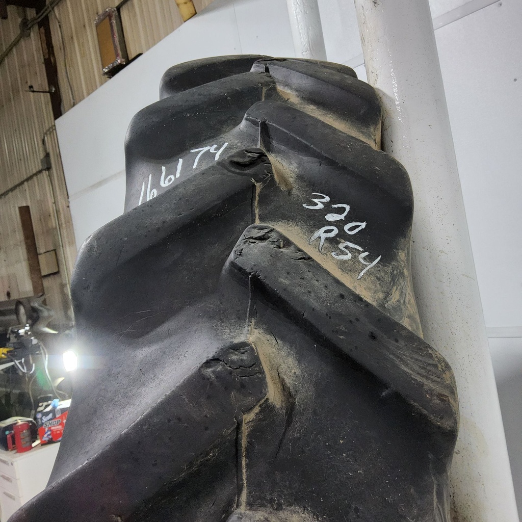 320/105R54 Goodyear Farm DT800 Super Traction R-1W 166A8 50%