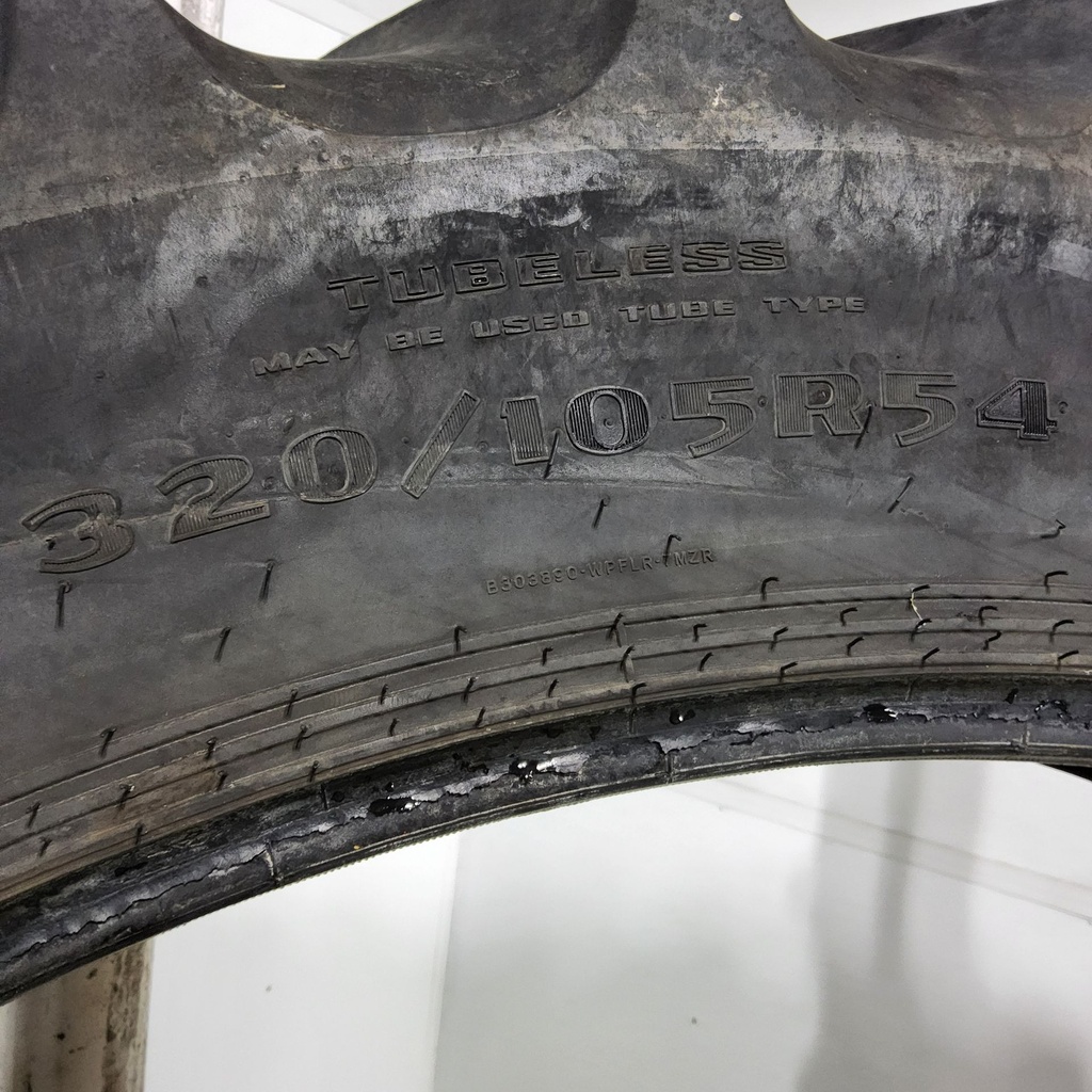 320/105R54 Goodyear Farm DT800 Super Traction R-1W 166A8 50%