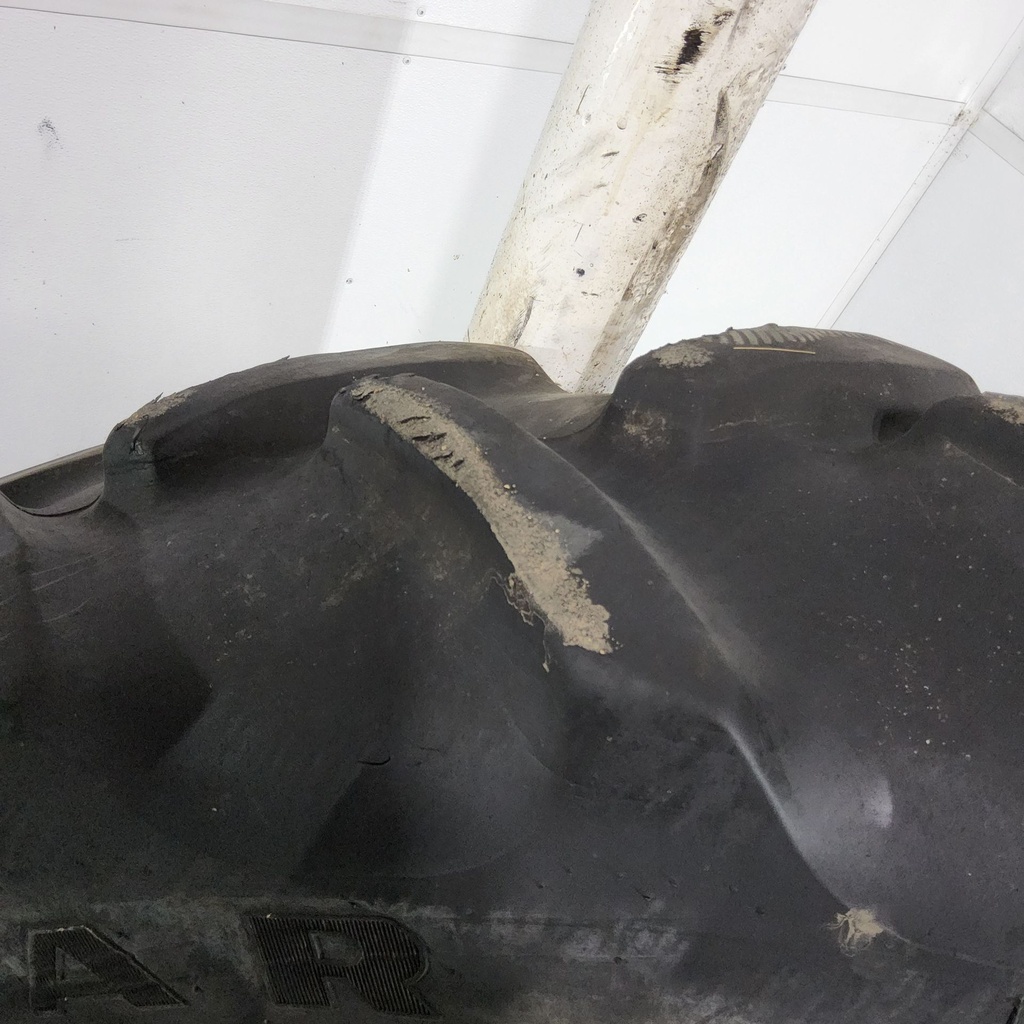 320/80R42 Goodyear Farm DT800 Super Traction R-1W 141A8 60%