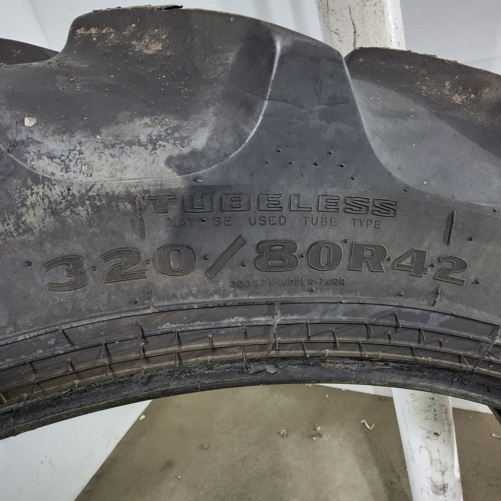 320/80R42 Goodyear Farm DT800 Super Traction R-1W 141A8 60%