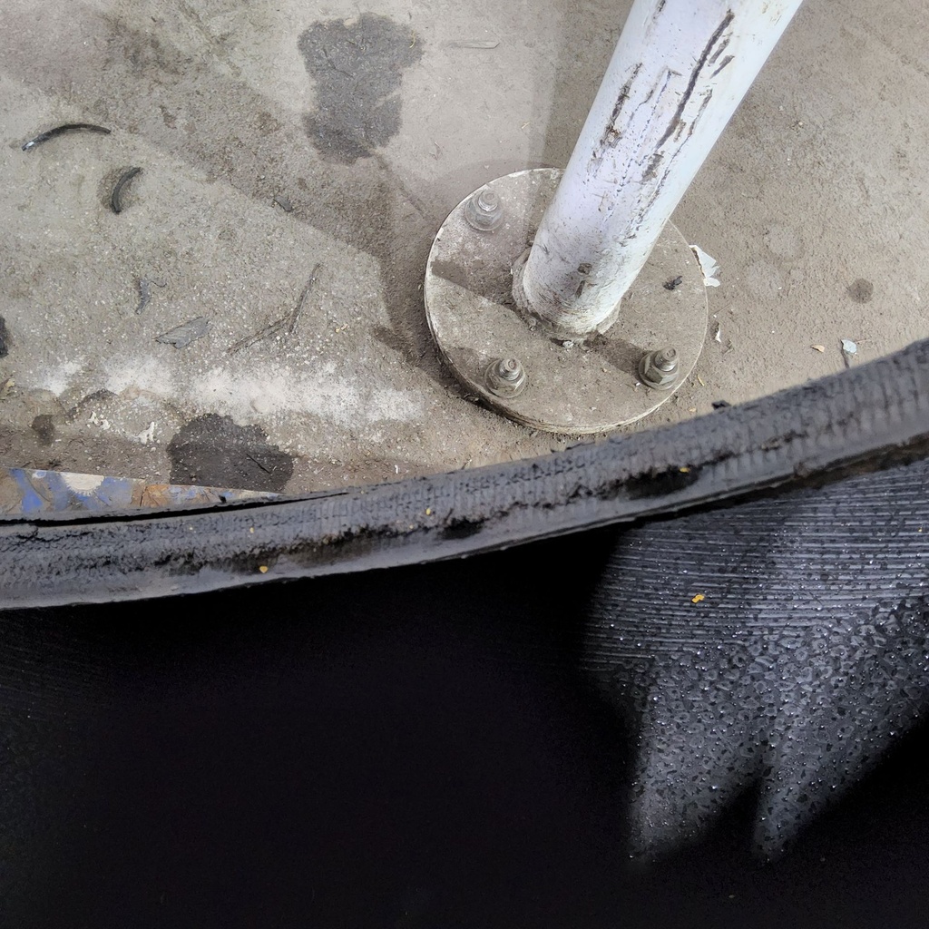 23.1-34 Firestone All Traction 23 R-1 D (8 Ply), 70%