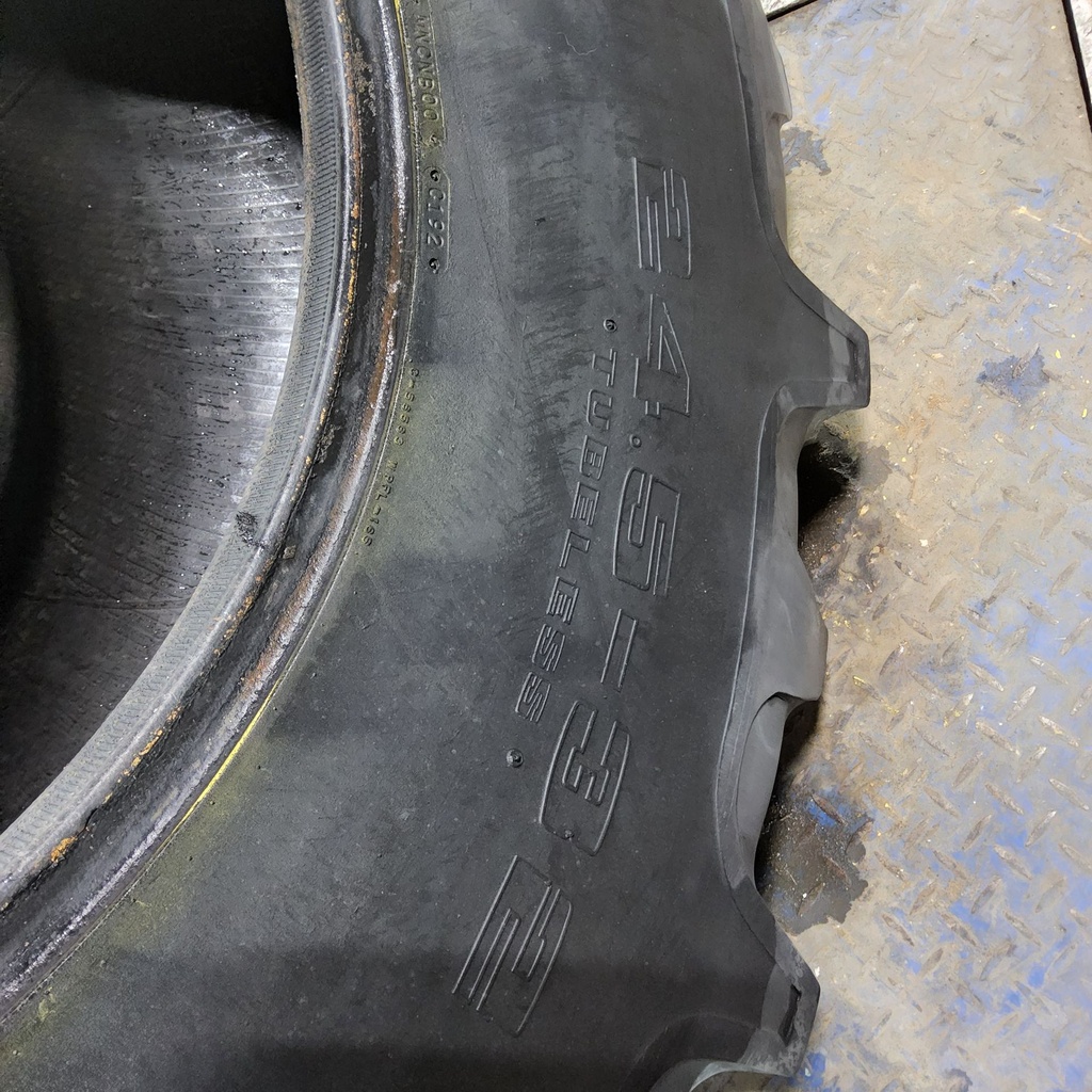 24.5-32 Goodyear Farm Dyna Torque II R-1 E (10 Ply), 55%