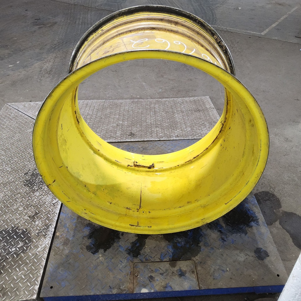 21"W x 32"D, John Deere Yellow Single Bevel
