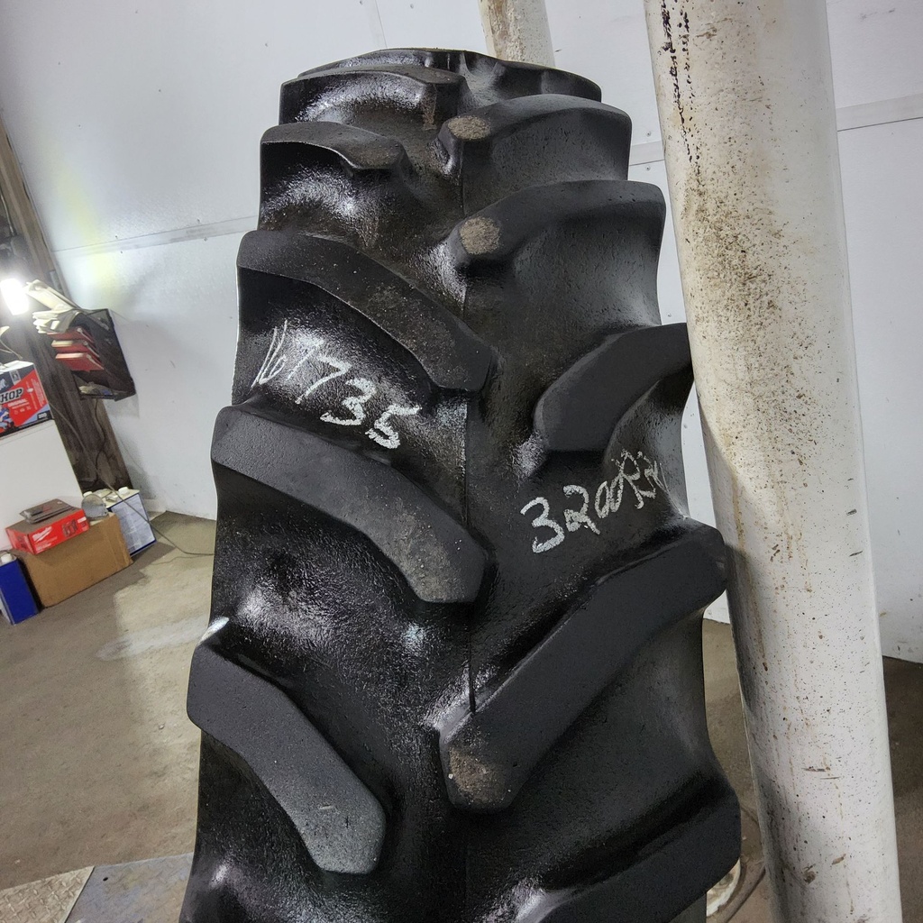 320/85R34 Goodyear Farm Dyna Torque Radial R-1 133A8/133B 60%