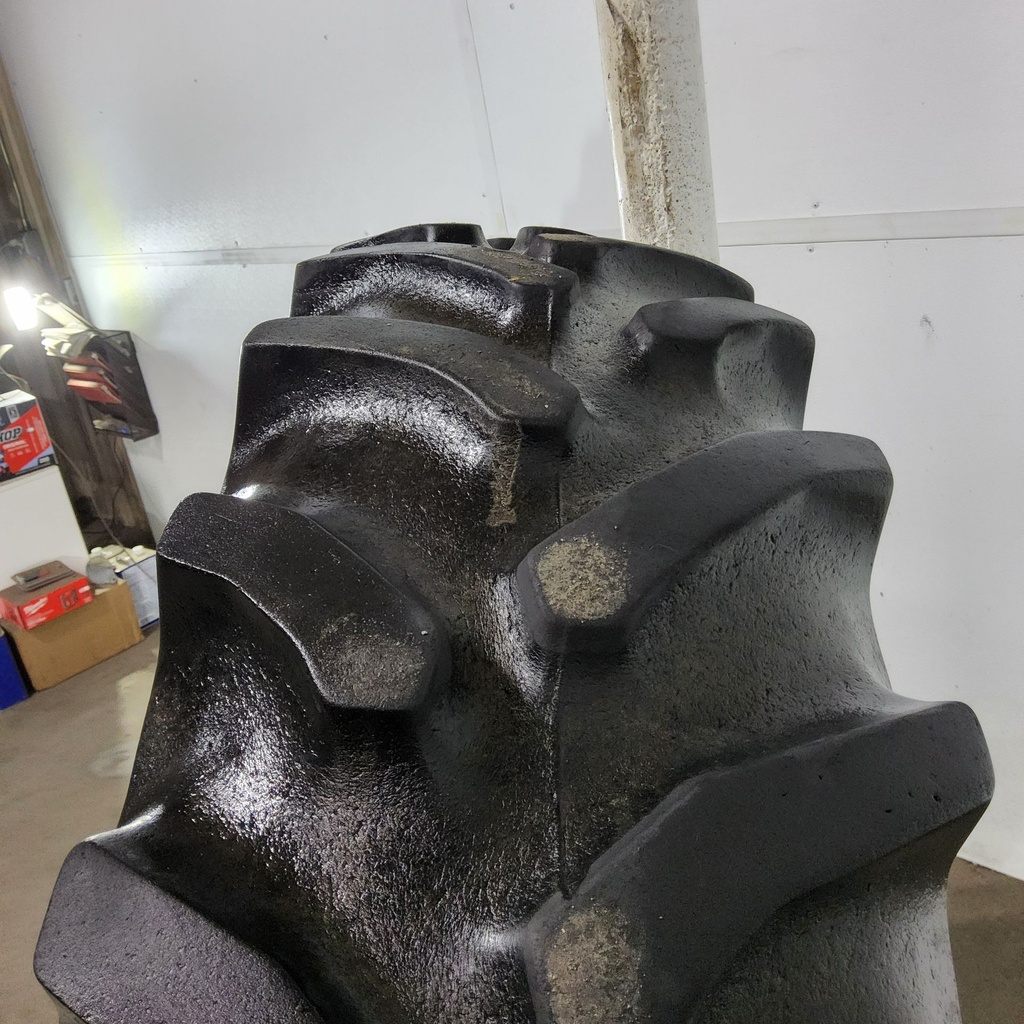 320/85R34 Goodyear Farm Dyna Torque Radial R-1 133A8/133B 60%