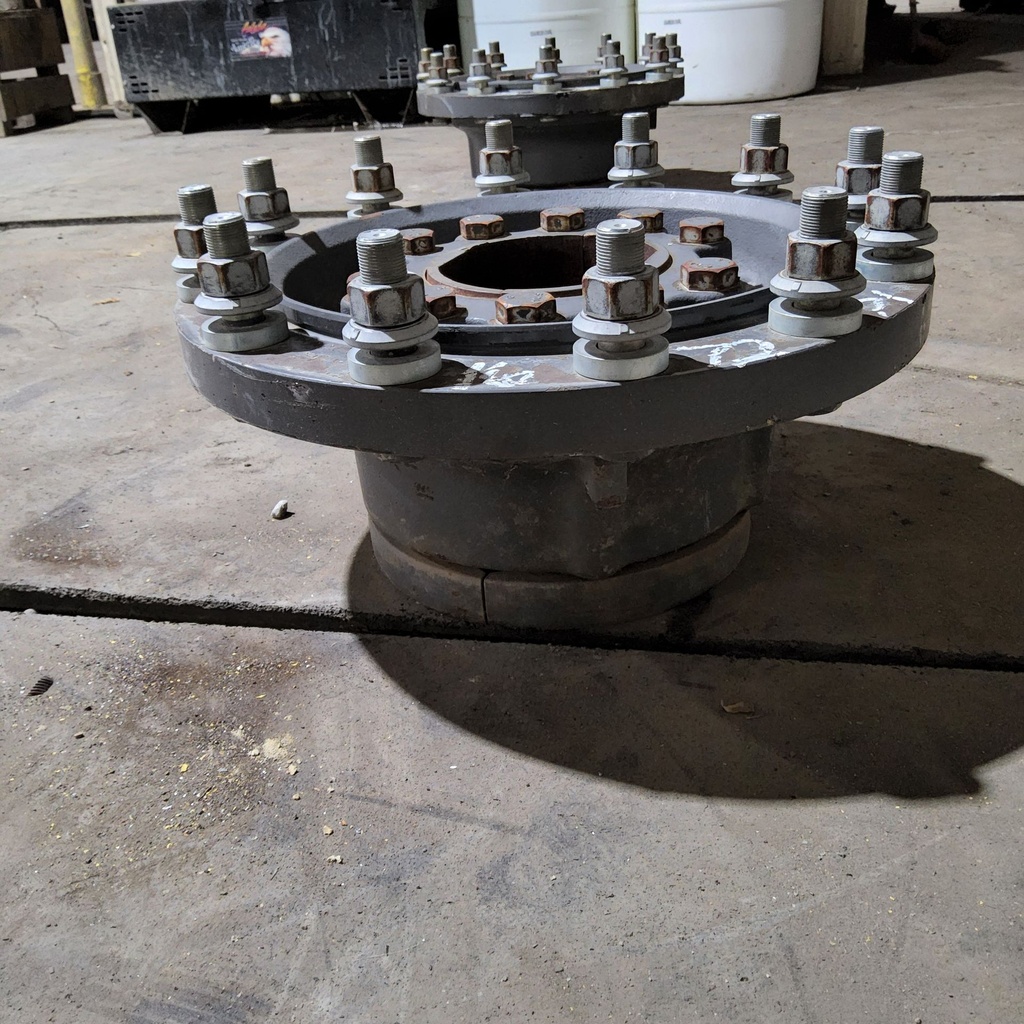 12-Hole Wedg-Lok OE Style, 5.62" (142.88mm) axle, Agco Corp Gray