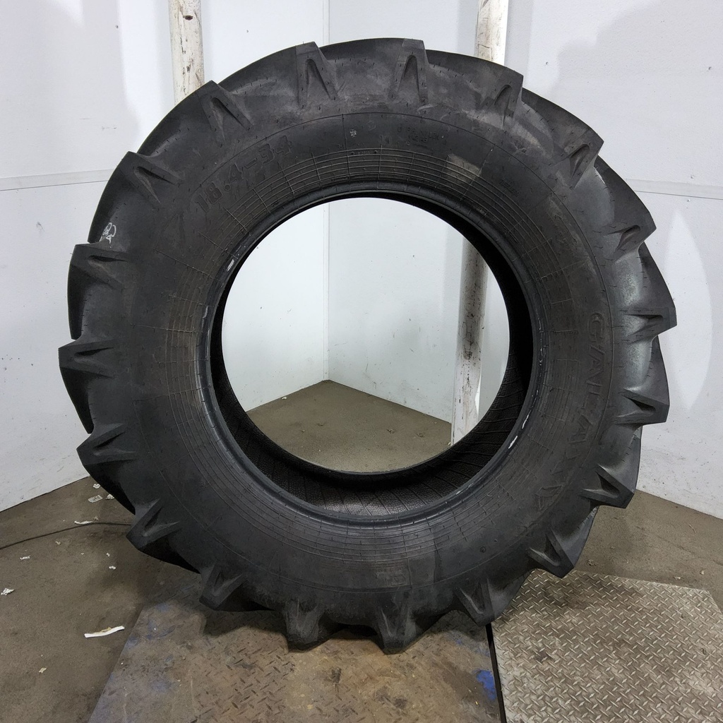 18.4-34 Galaxy 324 R-1 D (8 Ply), 95%
