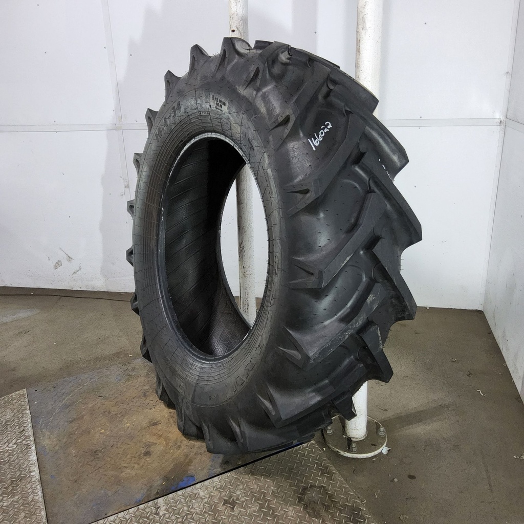 18.4-34 Galaxy 324 R-1 D (8 Ply), 95%