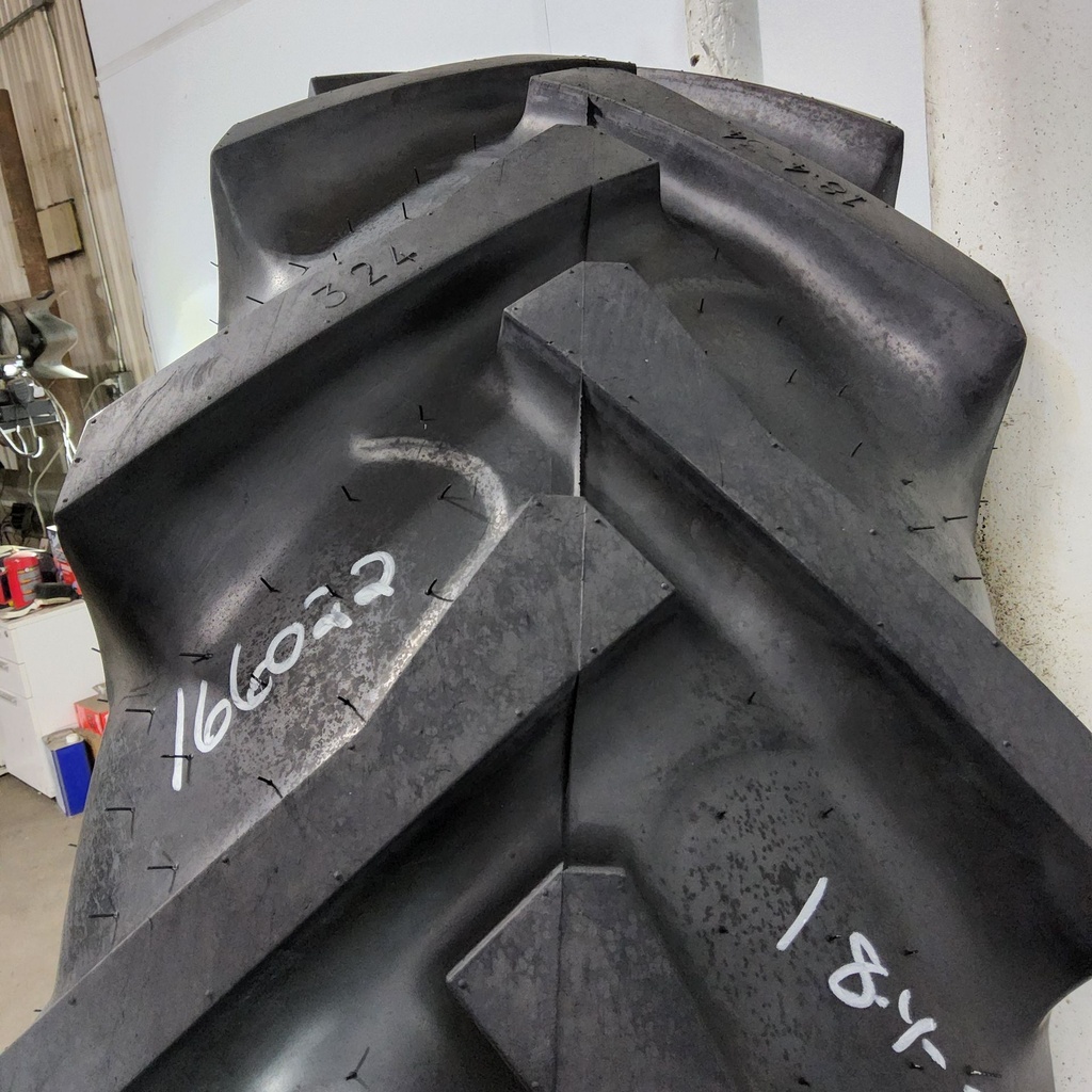 18.4-34 Galaxy 324 R-1 D (8 Ply), 95%