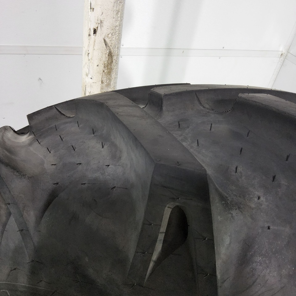 18.4-34 Galaxy 324 R-1 D (8 Ply), 95%