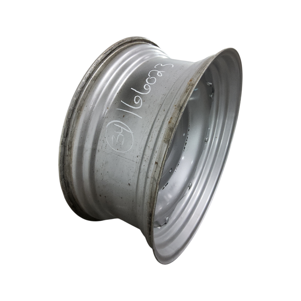 15"W x 34"D, Case IH Silver Mist 8-Hole Rim with Clamp/Loop Style