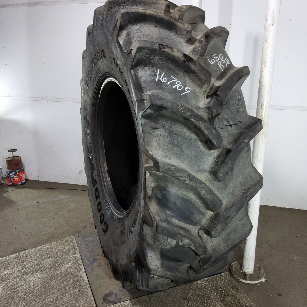 650/85R38 Goodyear Farm DT824 Optitrac R-1W 173A8 90%