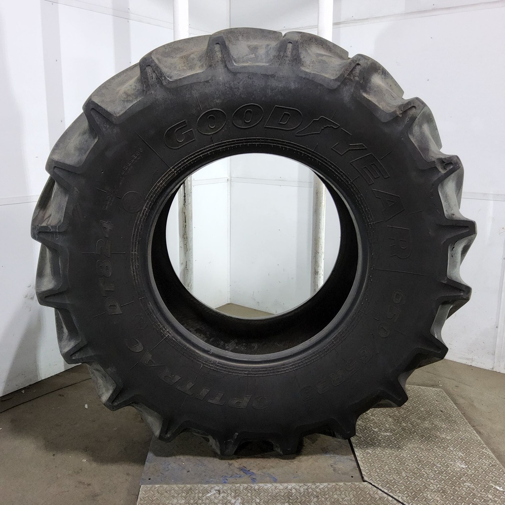 650/85R38 Goodyear Farm DT824 Optitrac R-1W 173A8 90%