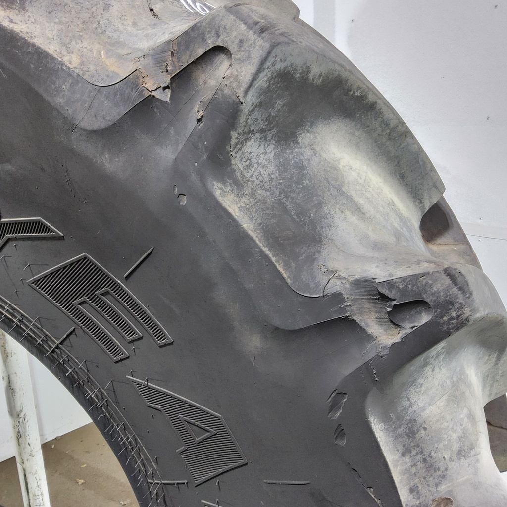 650/85R38 Goodyear Farm DT824 Optitrac R-1W 173A8 90%