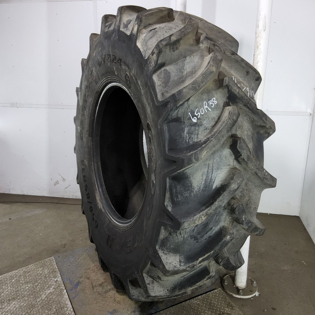650/85R38 Goodyear Farm DT824 Optitrac R-1W 173A8 90%