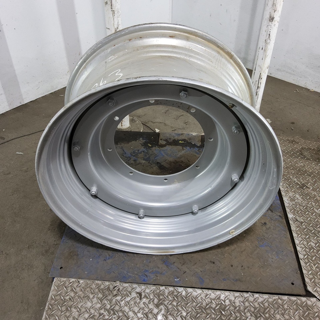 15"W x 30"D, Case IH Silver Mist 12-Hole Stub Disc , 1.62" Offset