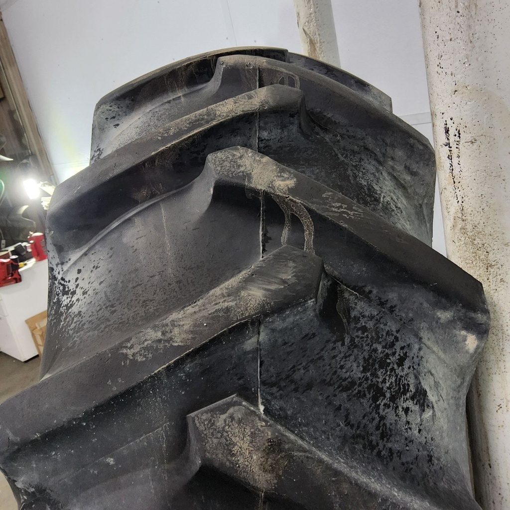 18.4-28 Firestone Traction Field & Road R-1 C (6 Ply), 70%