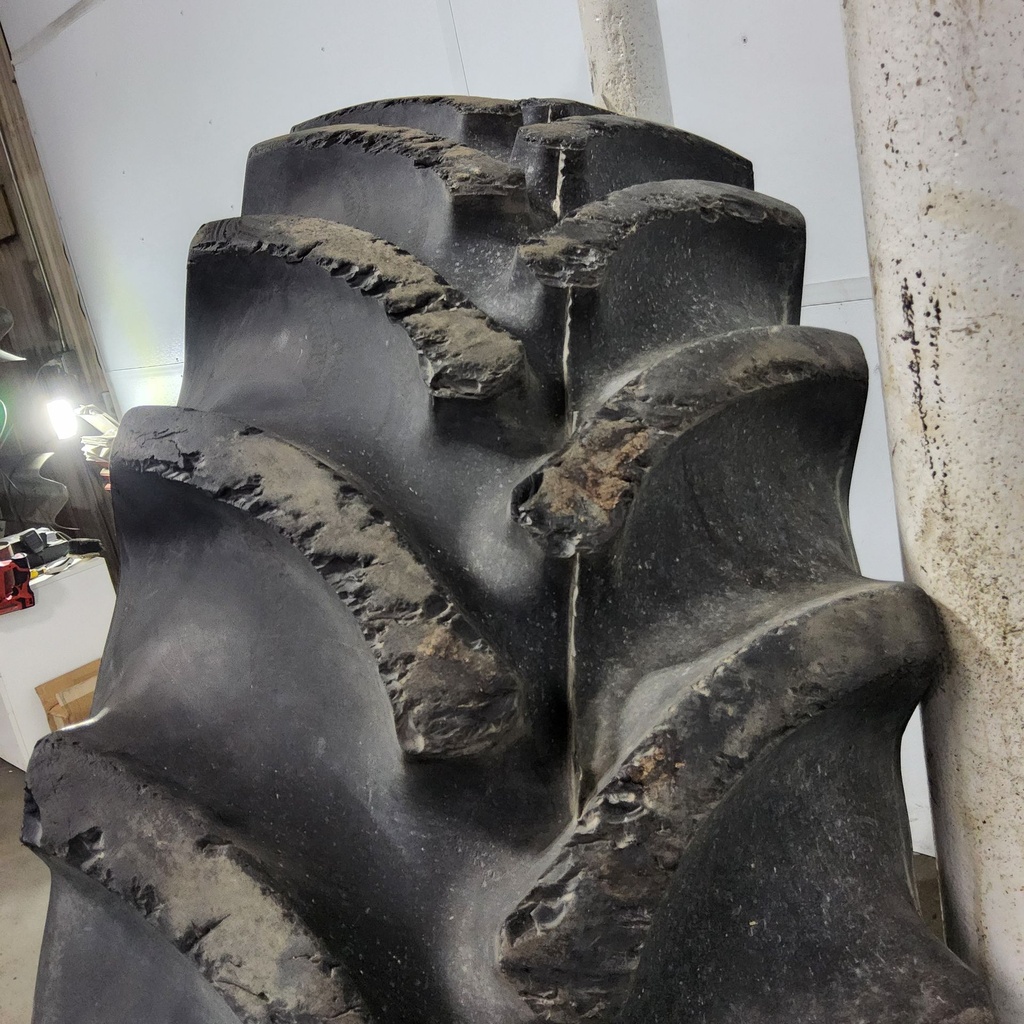 14.9R34 Firestone Radial All Traction FWD R-1 137A8 85%