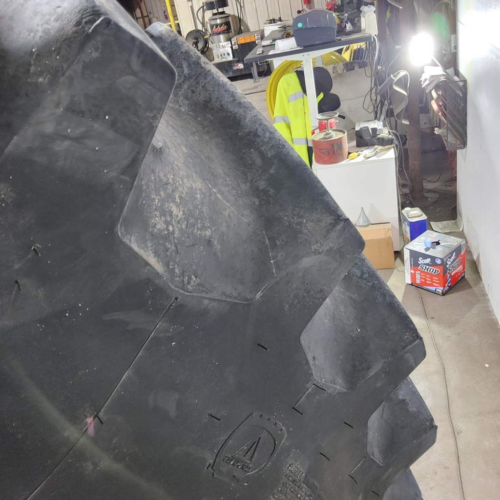 480/80R50 Firestone Radial Deep Tread 23 R-1W 159B 90%