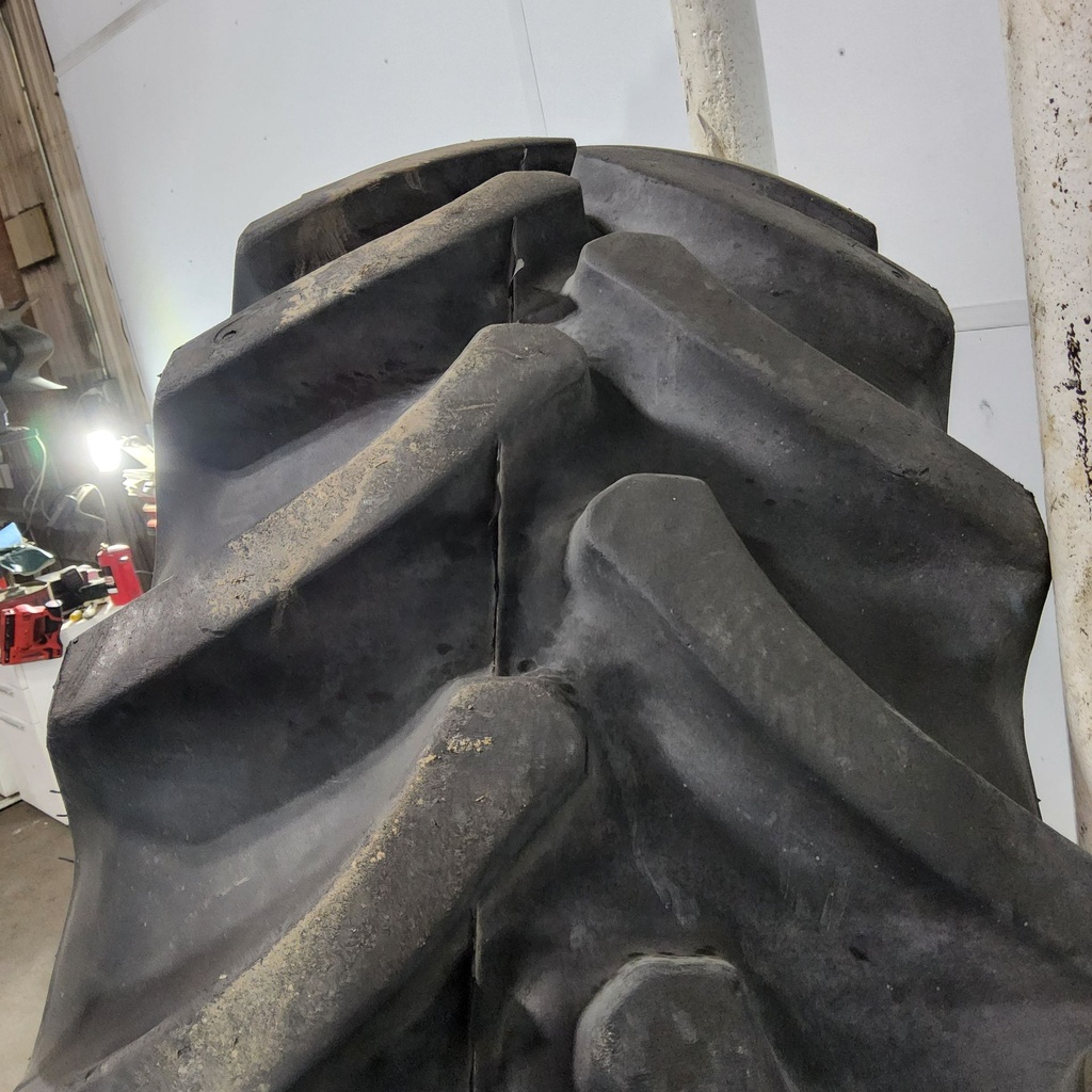 420/90R30 Firestone Radial All Traction FWD R-1 142B 90%