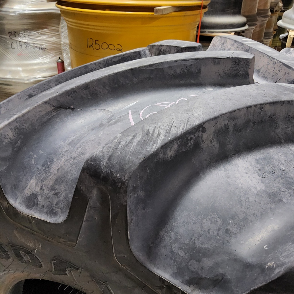 LSW1000/40R32 Goodyear Farm Optitrac R-1W 167D 99%