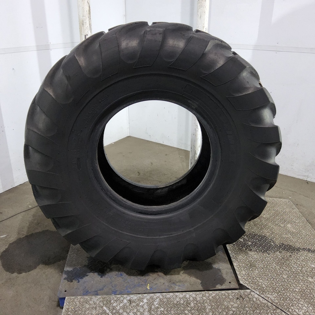 20.5-25 Primex Power Traction Grader-Loader L-2 H (16 Ply), 65%