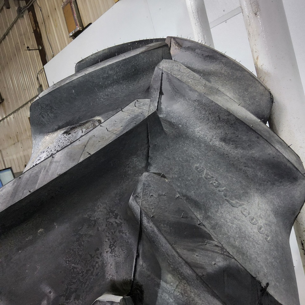 520/85R46 Goodyear Farm Optitrac R-1W 158D 99%