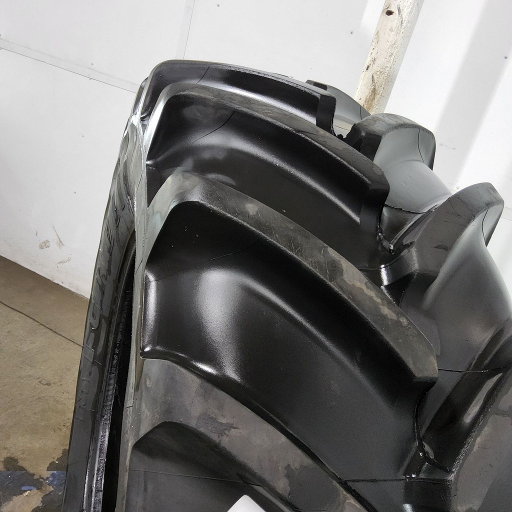 540/65R30 Michelin XM 108 R-1W 143A8 85%