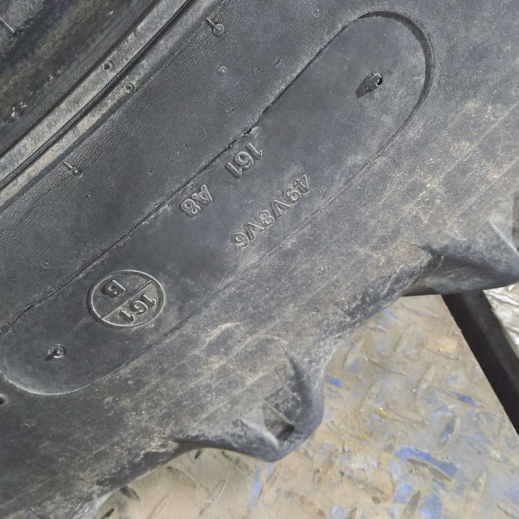 320/90R50 Titan Farm TT49V Radial R-1W 161A8 40%