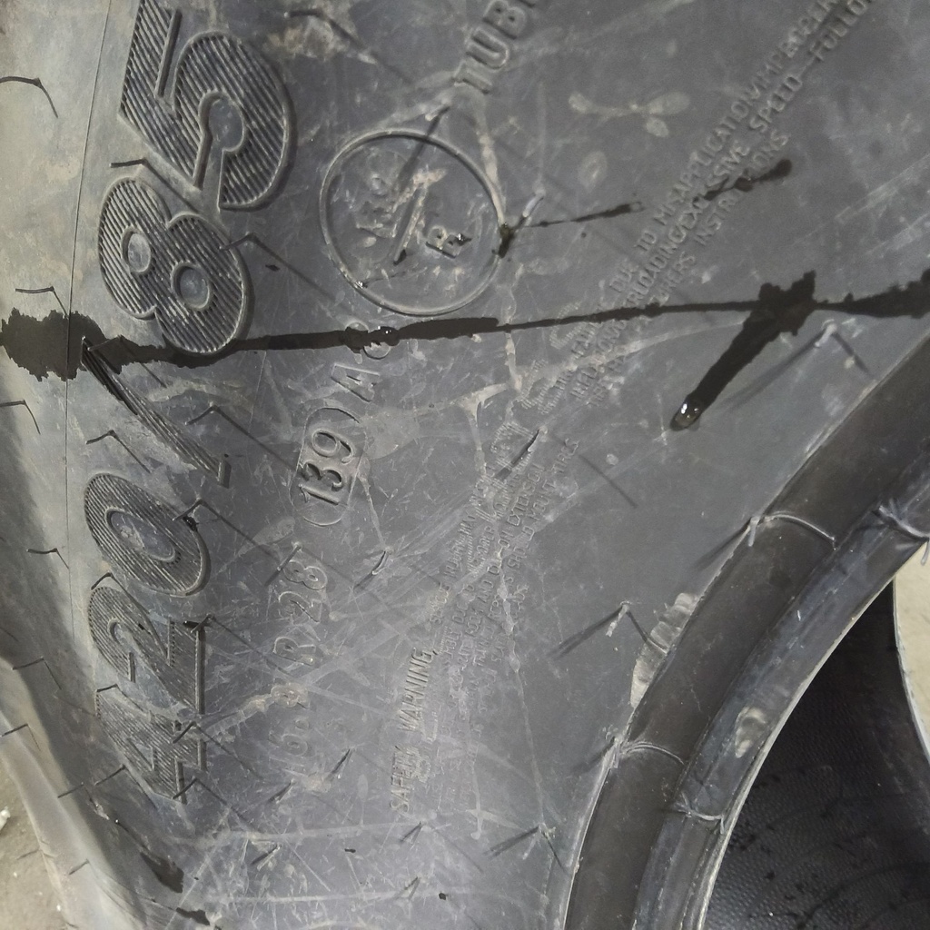 420/85R28 Mitas AC85 Radial R-1W 139A8/139B 95%