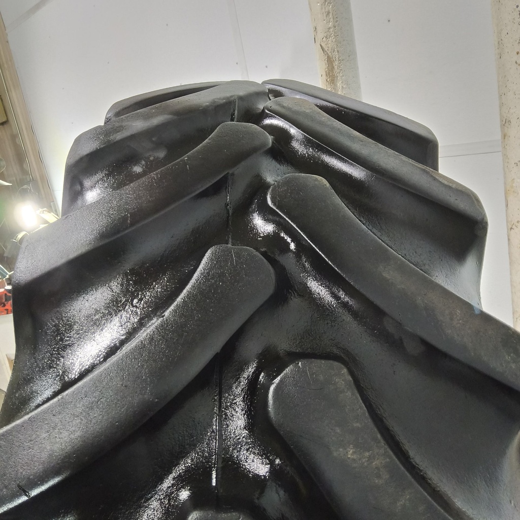 420/90R30 Firestone Radial All Traction FWD R-1 142B 65%