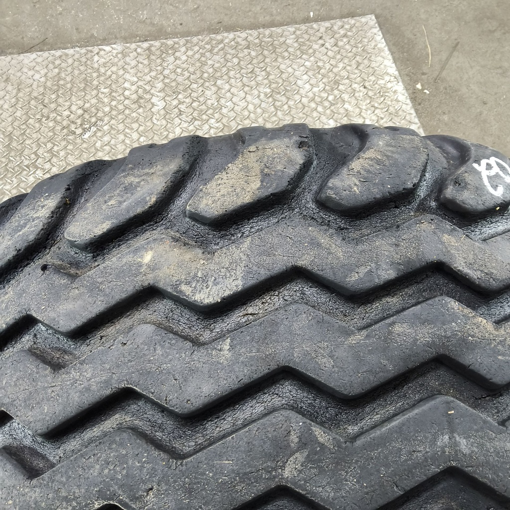 340/55-16 Alliance 327 Farm Pro I-1 F (12 Ply), 80%