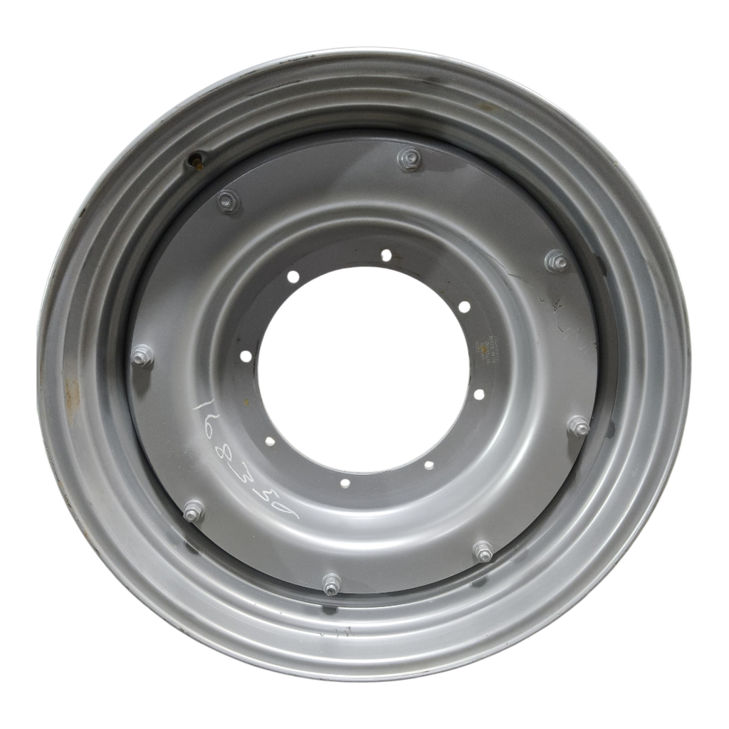 8-Hole Stub Disc Center for 28"-34" Rim, Case IH Silver Mist